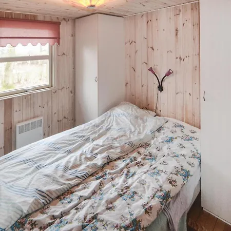 Fantastiskt Hus Med 2 Sovrum I Glesborg Semesterbostad